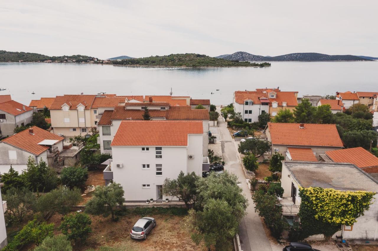 Apartmani Sanja Vodice Exterior foto