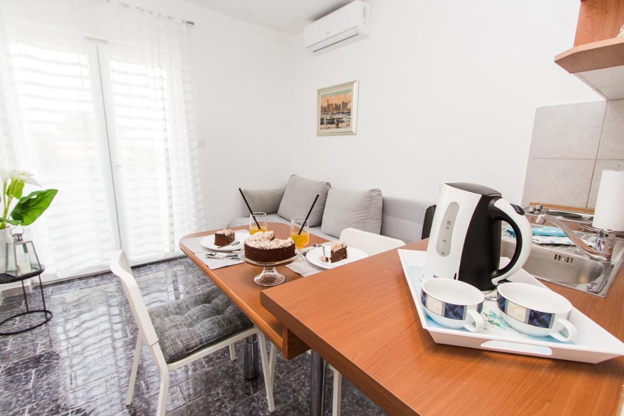 Apartmani Sanja Vodice Exterior foto